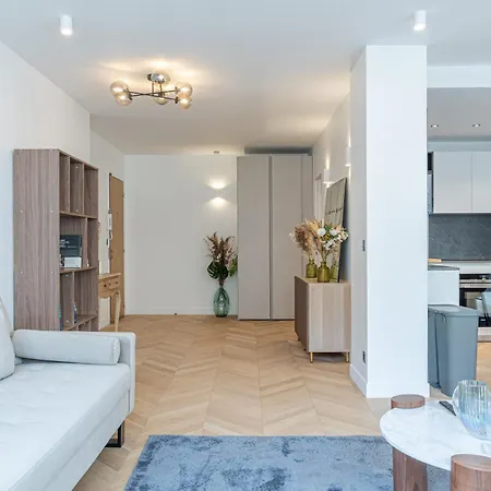 Appartamento Lavie Maison : A C & Eiffel Tower View