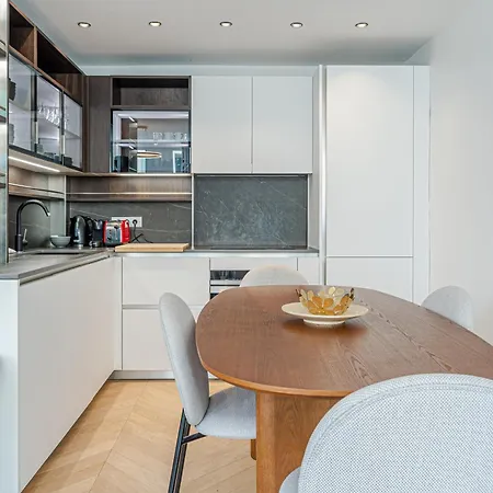 Lavie Maison : A C & Eiffel Tower View Parigi
