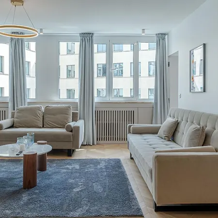 Lavie Maison : A C & Eiffel Tower View * Parigi