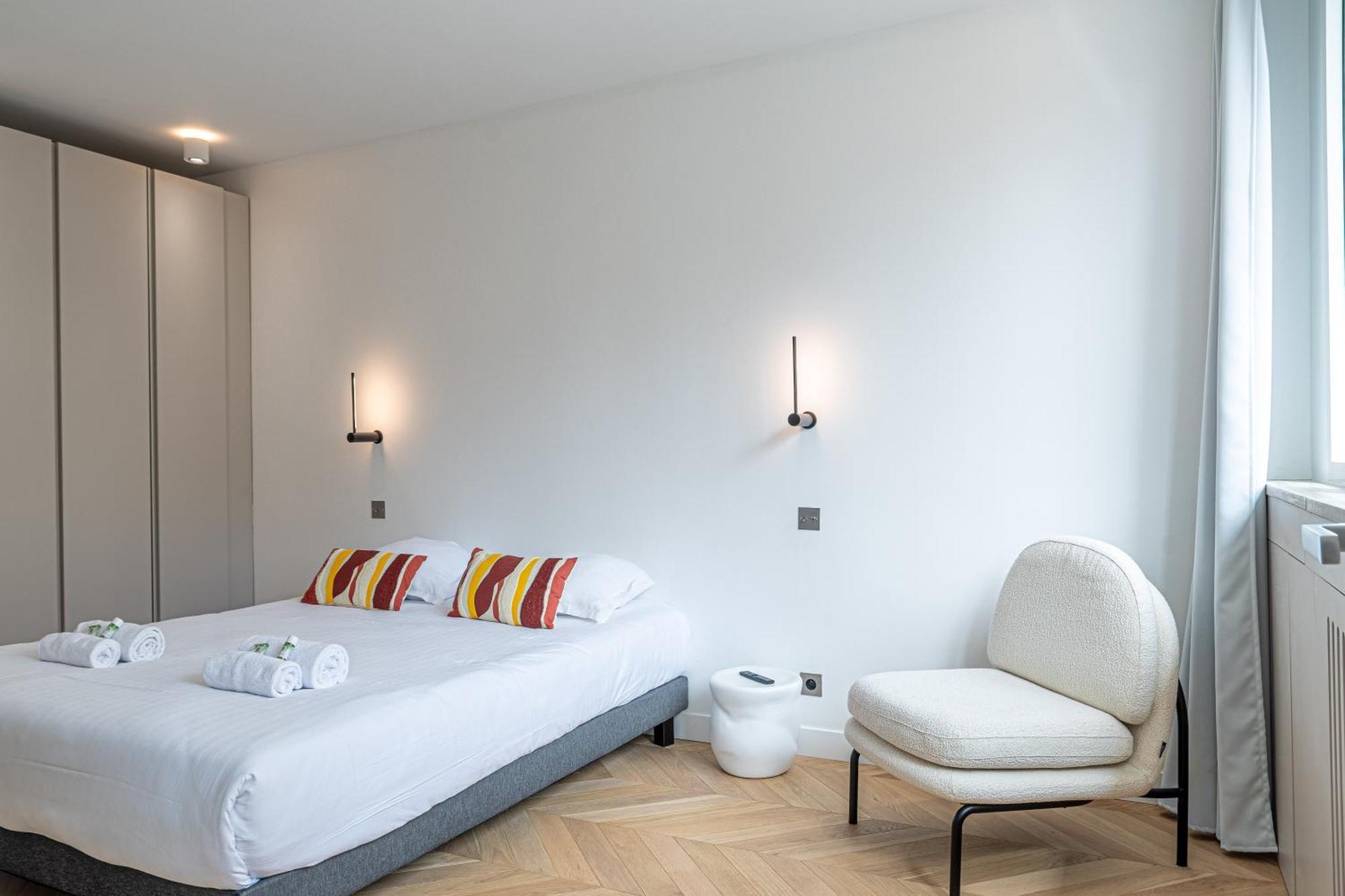 Appartamento Lavie Maison : A C & Eiffel Tower View