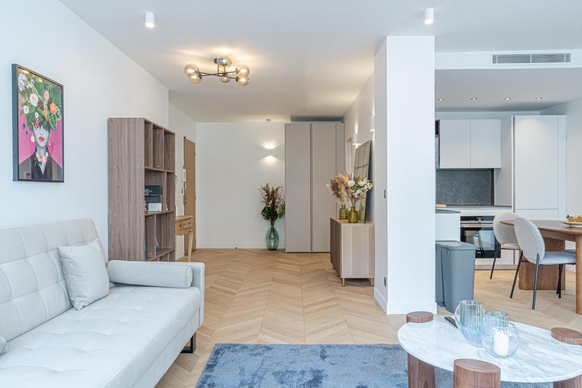 Appartamento Lavie Maison : A C & Eiffel Tower View