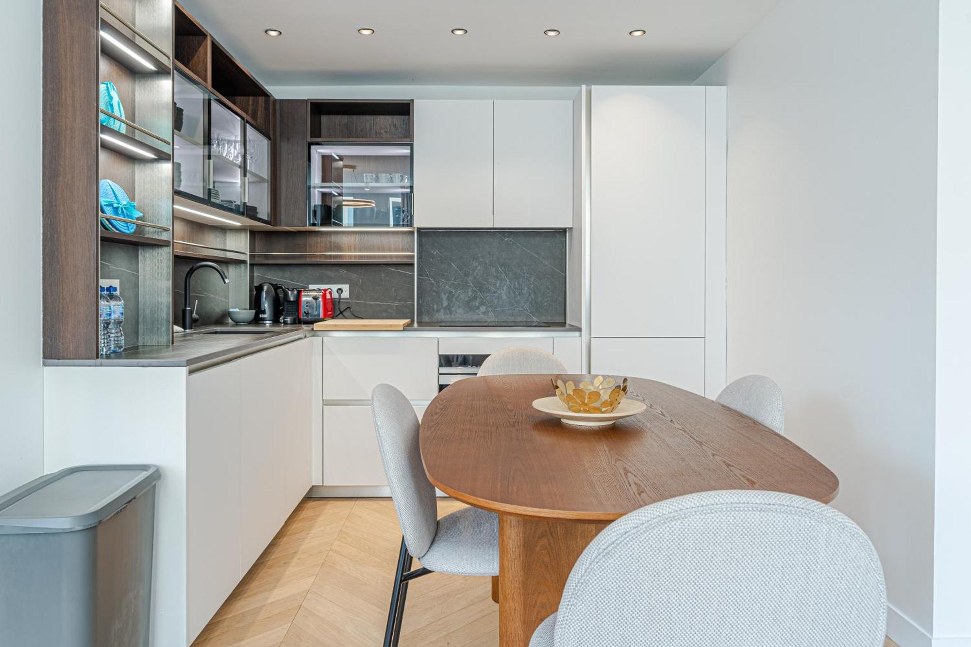 Lavie Maison : A C & Eiffel Tower View Parigi